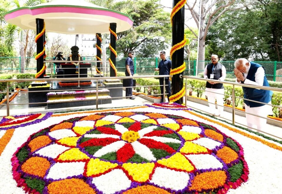 PM Pays Tribute to Sir M. Visvesvaraya on Engineers’ Day