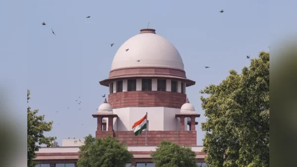 Supreme Court gives Centre six weeks to respond on Jammu and Kashmir statehood restoration plea.